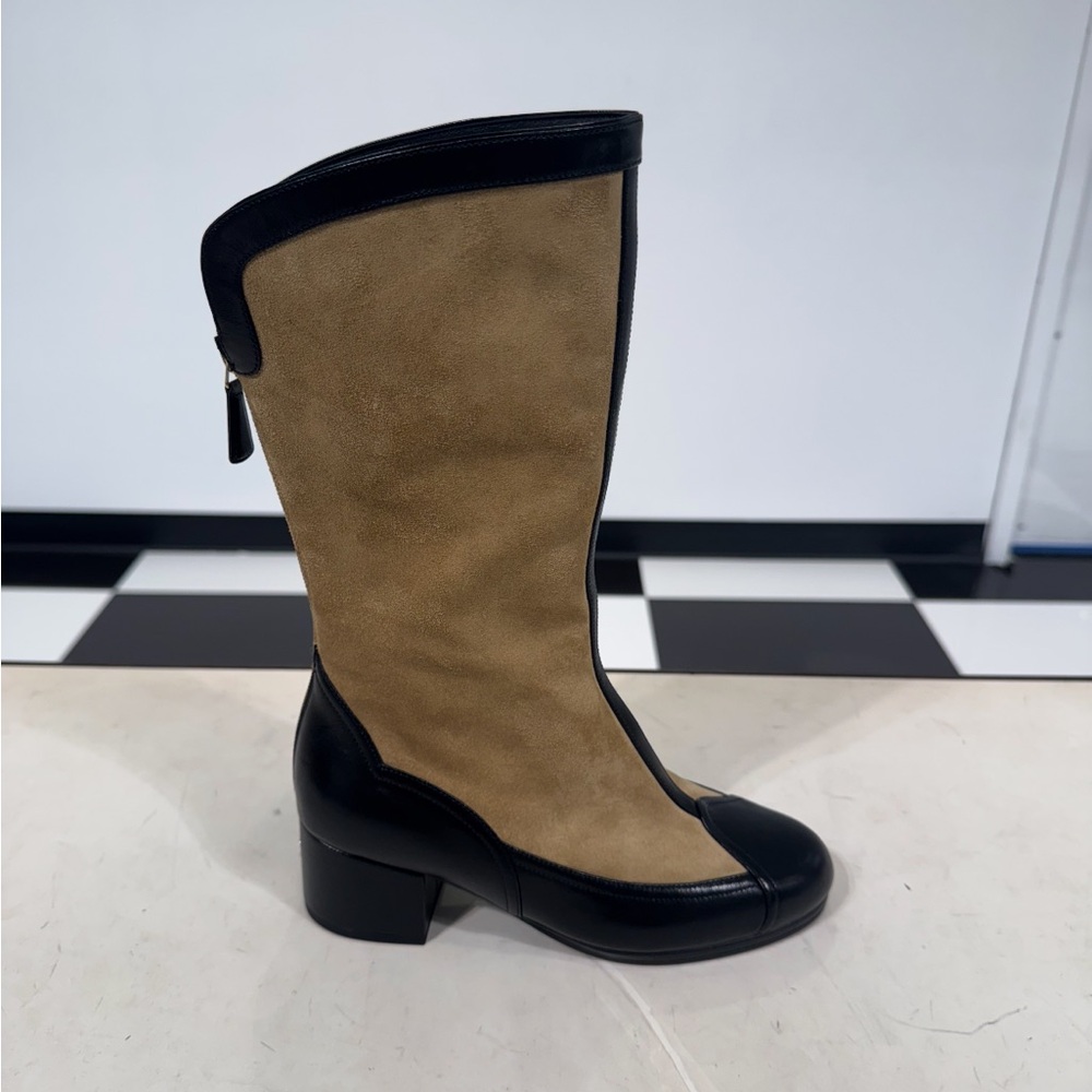 Chanel 2025 Elegant Tan and Black Women's Boots